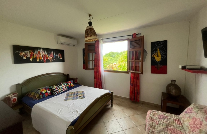 A louer - Villa F4 meubl&eacute;e avec piscine & jacuzzi   Le Moule   1 600 &euro; / mois