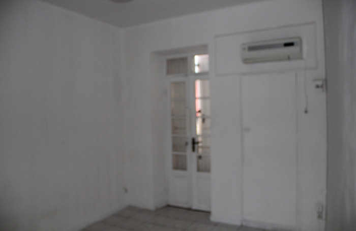 &Agrave; Basse-Terre, vaste  appartement T3  &agrave; louer avec balcon ,  VASTE TERRASSE ET VASTE SALON