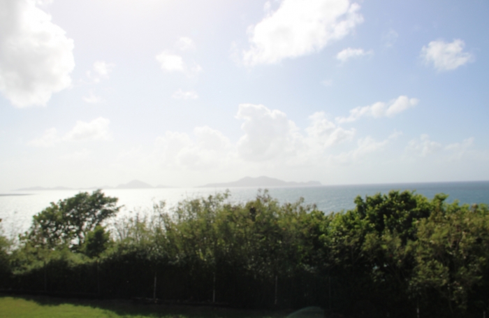 DEMEURE D'EXCEPTION A LOUER  T6 AVEC VUE SUR LA MER ET LES SAINTES ENTRE TROIS RIVIERES ET VIEUX FORT