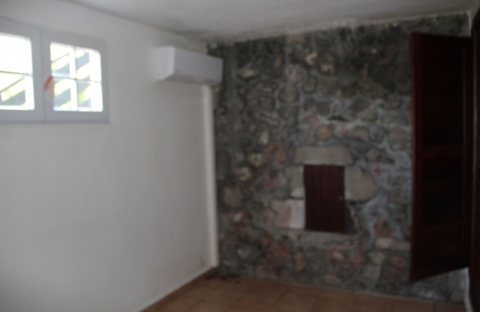 DEMEURE D'EXCEPTION A LOUER  T6 AVEC VUE SUR LA MER ET LES SAINTES ENTRE TROIS RIVIERES ET VIEUX FORT