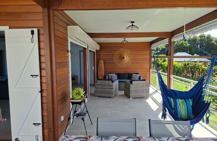 L'Opportunit&eacute; &agrave; Saisir &agrave; BOUILLANTE : Villa R&eacute;cente 151 m2 avec Vue Mer Imprenable sur les Ilets de Malendure