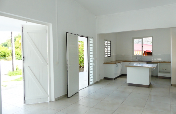 Maison individuelle quatre pi&egrave;ces - Longfort Immobilier