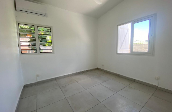 Maison individuelle quatre pi&egrave;ces - Longfort Immobilier