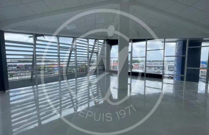 Location Local commercial 97122