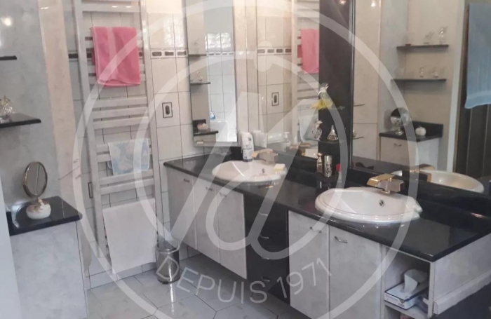 Vente Maison 292m&sup2; 6 pièces Les Abymes