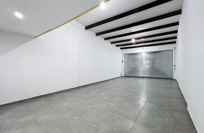 Vente Local commercial 125m&sup2; 3 pièces Les Abymes