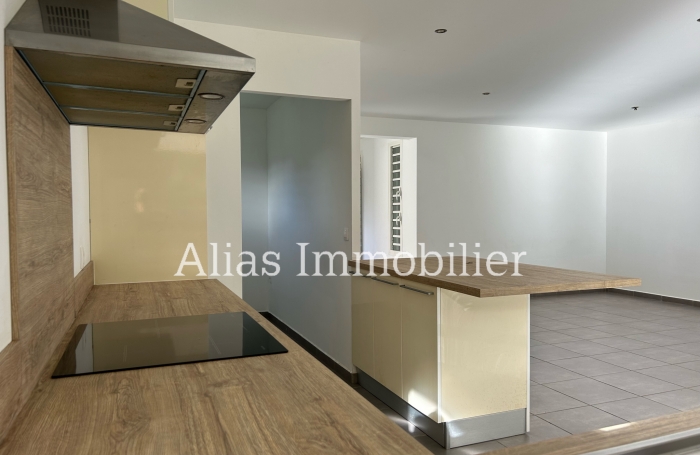 VENTE Villa r&eacute;cente F4 de 115 m2  terrain de 1158 m2 proche INRA