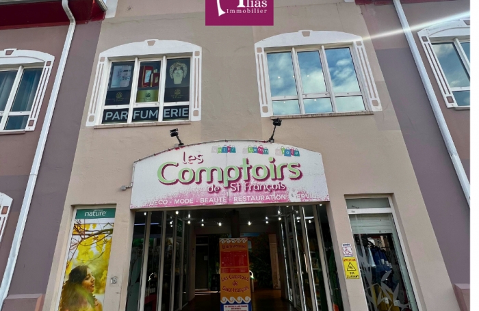 &Agrave; louer - Local commercial 22m2 - RDC - Saint-Fran&ccedil;ois