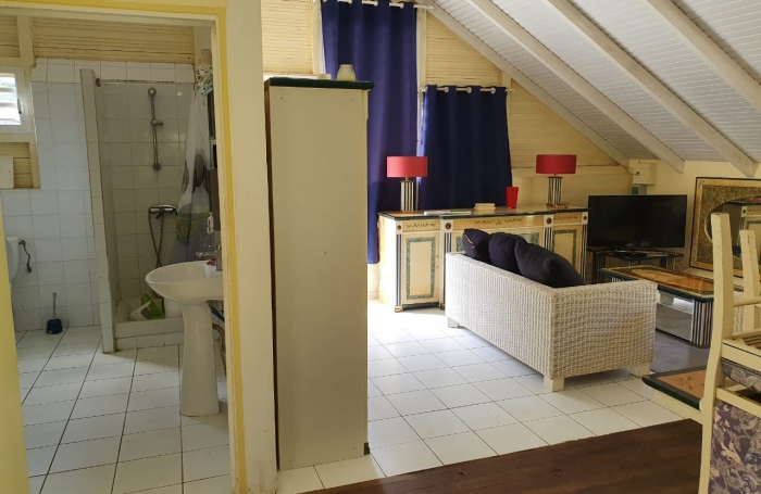 PETIT BOURG PRISE D'EAU APPARTEMENT T3 MEUBLE