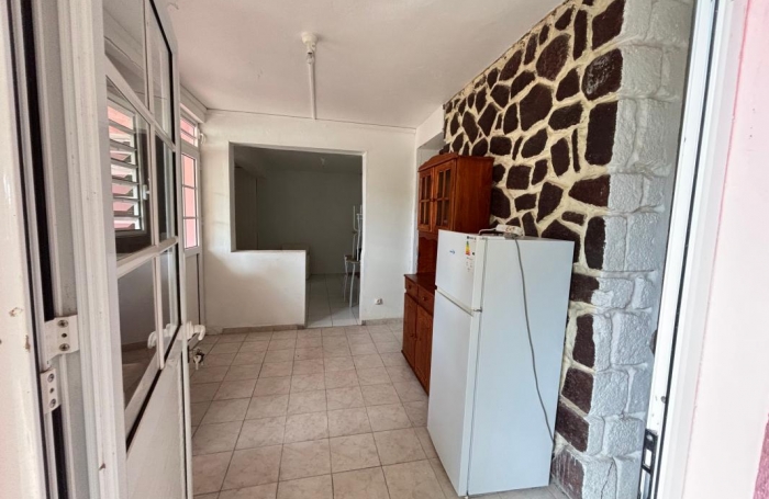 Vente Immeuble 169m&sup2; 6 pièces Basse-Terre