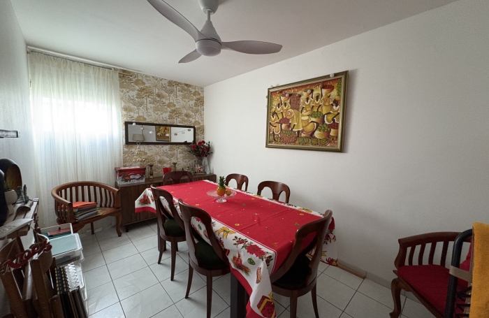 APPARTEMEN T4 LES ABYMES