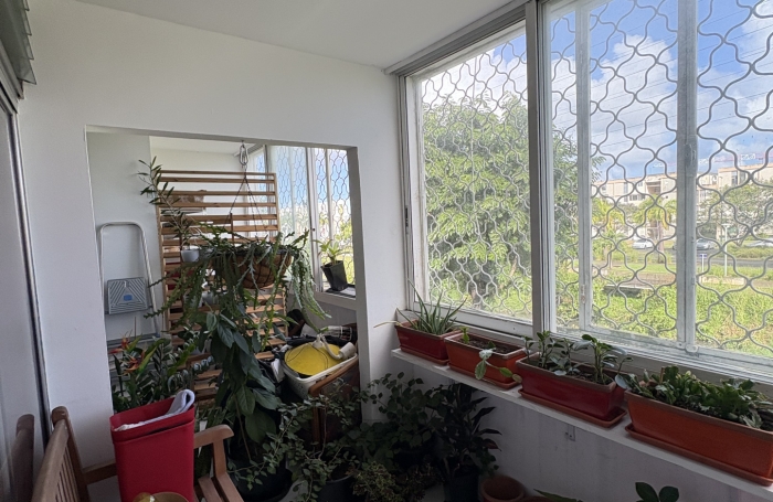 APPARTEMEN T4 LES ABYMES