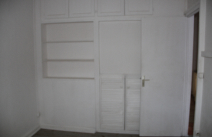 &Agrave; Basse-Terre, vaste  appartement T2 &agrave; louer avec balcon