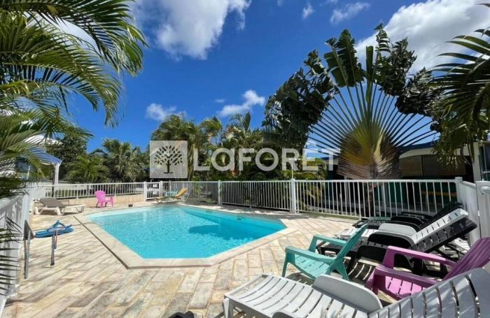 Vente Maison 340m&sup2; 13 pi&egrave;ces Anse-Bertrand