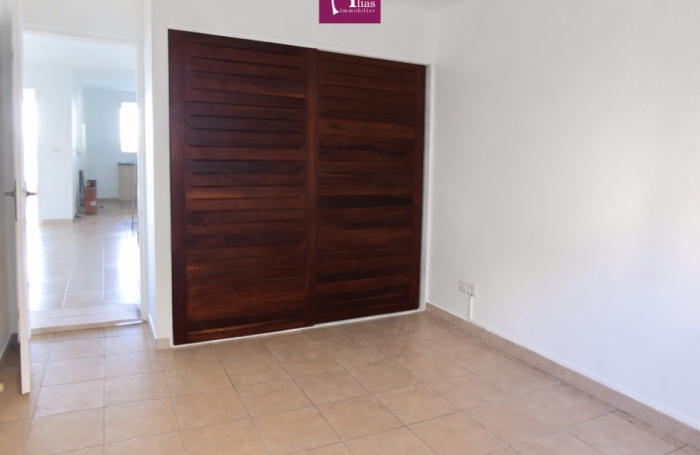 A LOUER - T3 RDC VUE MER - ROUJOL - 1300&euro;