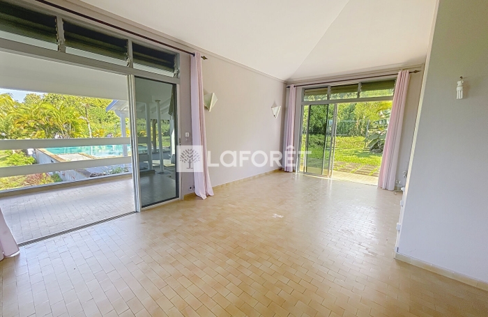 Vente Maison 175m&sup2; 8 pi&egrave;ces Saint Claude