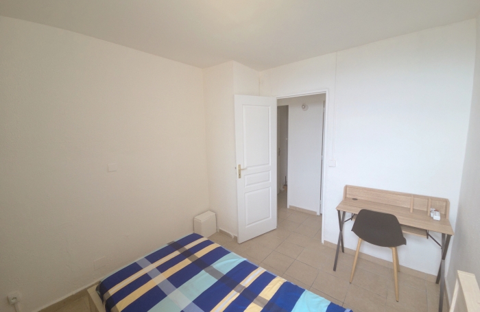 Appartement 4 pi&egrave;ces moderne enti&egrave;rement r&eacute;nov&eacute; d'environ 73 m2 avec vue d&eacute;gag&eacute;e &agrave; POINTE-A-PITRE