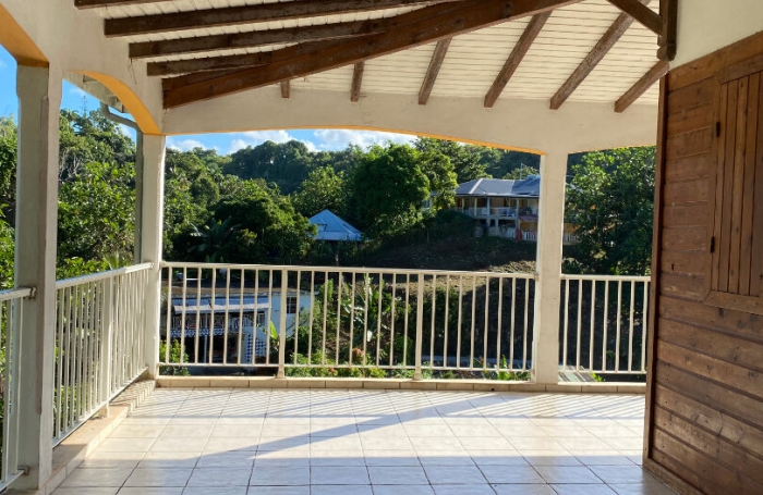 Vente Maison 190m&sup2; 7 pi&egrave;ces Gosier