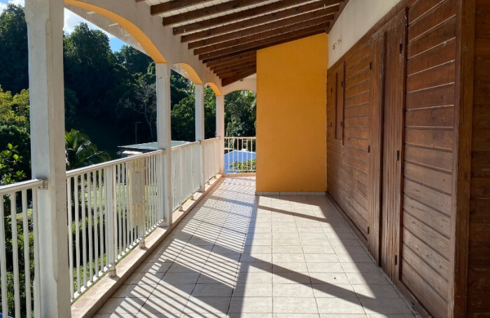 Vente Maison 190m&sup2; 7 pi&egrave;ces Gosier