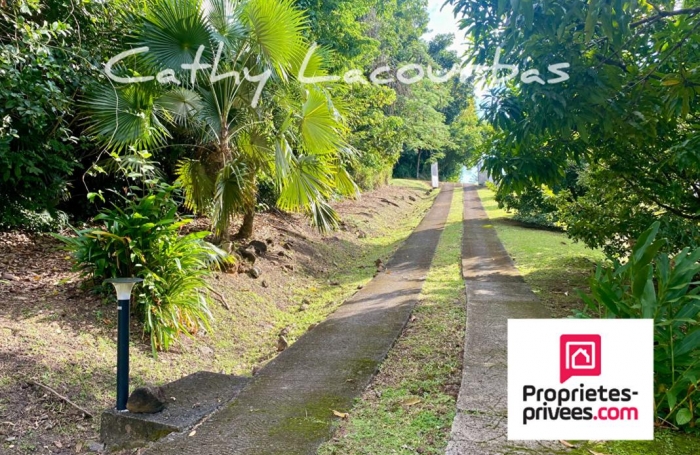 Vente Maison 121m&sup2; 5 pièces Bouillante