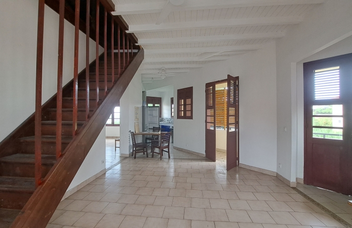 Appartement T3 + mezzanine   Centre historique de Basse-Terre