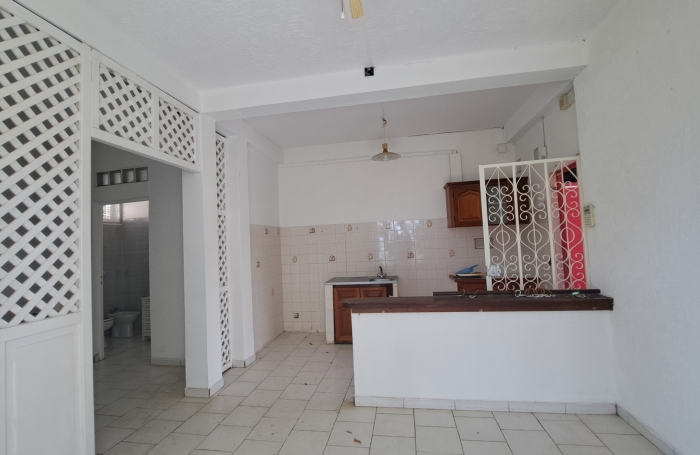 Grande maison familiale avec jardin, terrasses et studio ind&eacute;pendant