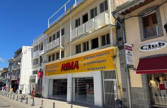 Location Local commercial 97100