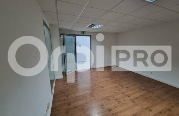 Avec ORPI BOUTAREL louez vos  bureaux de 25m2