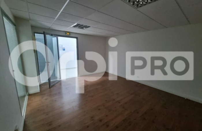 Avec ORPI BOUTAREL louez vos  bureaux de 25m2