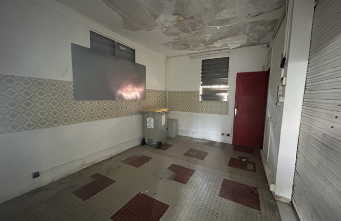Local - Port-Louis - 118m2