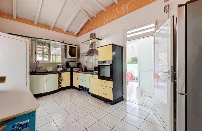 Vente Maison 247m&sup2; 8 pièces Lamentin