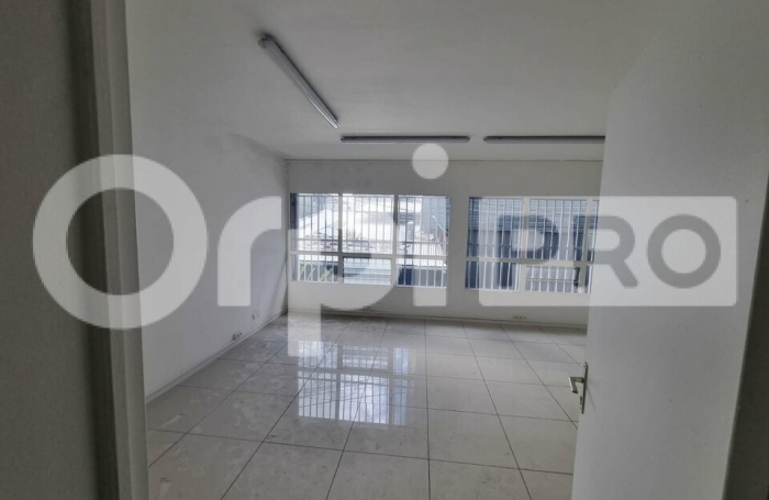 Avec ORPI BOUTAREL louez vos  bureaux de 85 m2