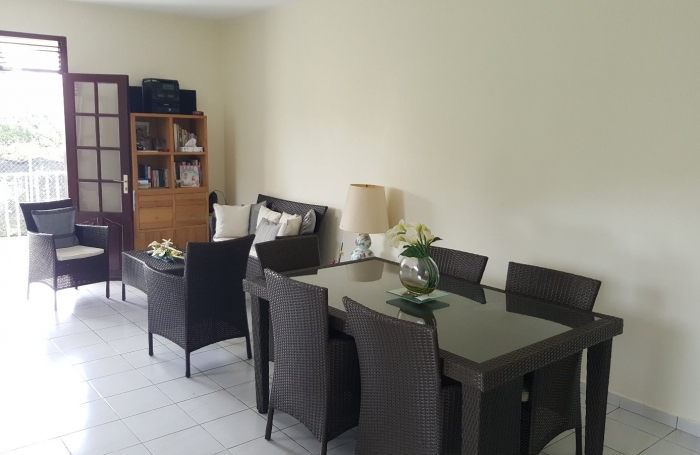 A SAISIR BELLE VILLA F4 A PETIT BOURG