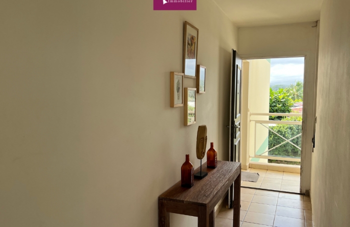 &Agrave; louer - T2 meubl&eacute; Vue mer   R&eacute;sidence s&eacute;curis&eacute;e &agrave; Petit-Bourg