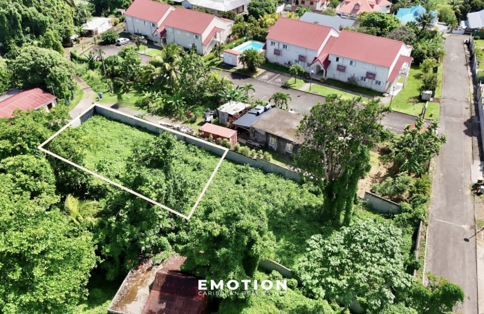 Terrain 500 m2 Mont&eacute;bello, Petit-Bourg &mdash; Nouveau mandat