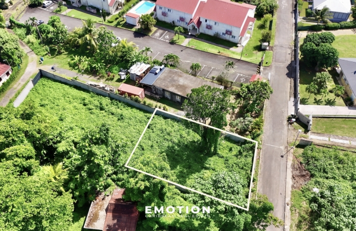 Terrain 500 m2 Mont&eacute;bello, Petit-Bourg &mdash; Nouveau mandat