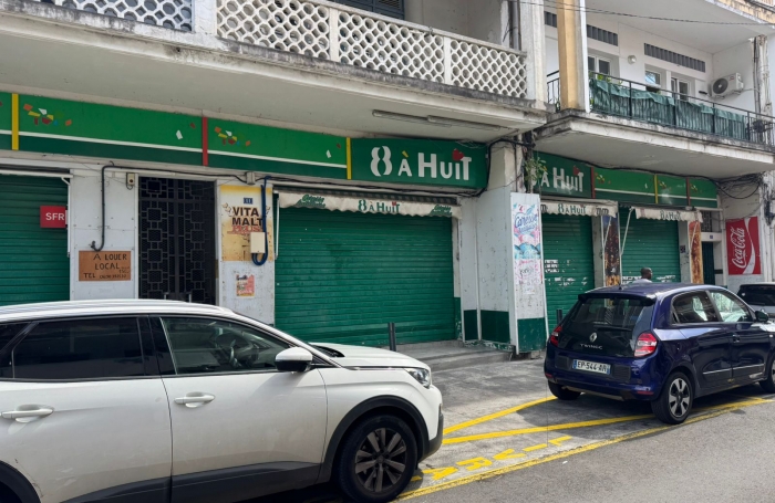 Location Local commercial 97100