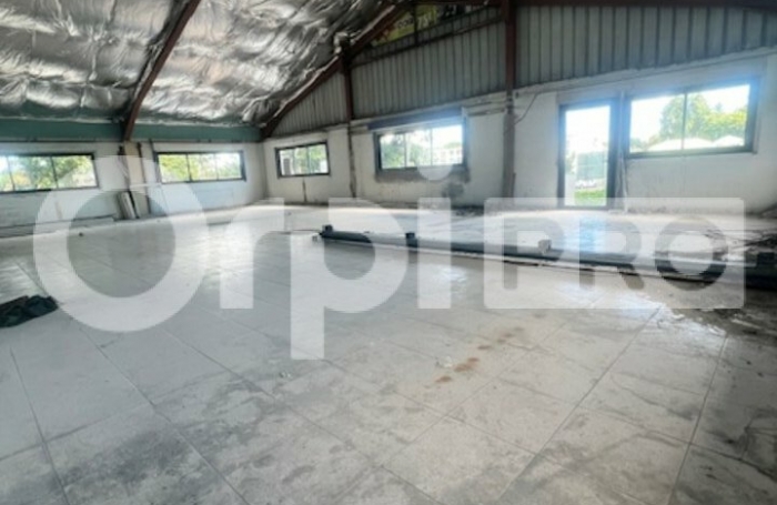 160 m&sup2; de bureaux au Raizet