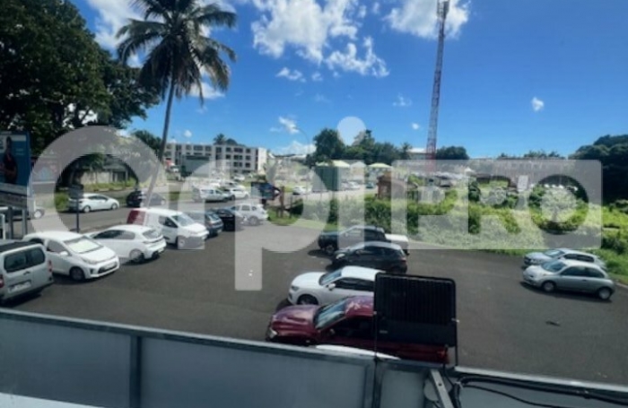 160 m&sup2; de bureaux au Raizet