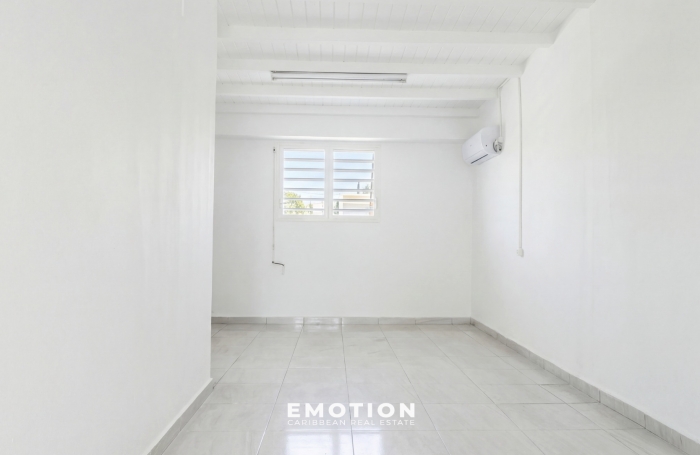 Maison Mitoyenne de 136 m2 - CAPESTERRE BELLE EAU