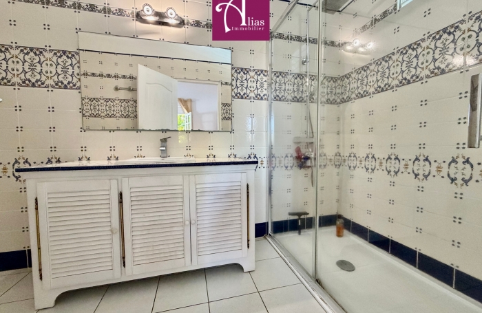 VENTE - Villa F6 cr&eacute;ole avec piscine et sous-sol am&eacute;nageable - secteur CRANE - LAMENTIN