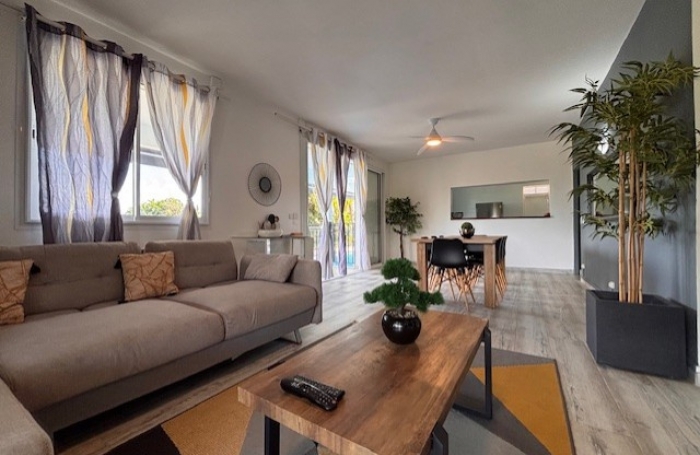 Six pi&egrave;ces avec piscine ! Avec votre agence Longfort Immobilier