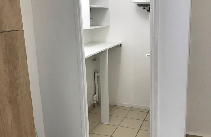 STUDIO MEUBLE EMPLACEMENT PRIVILEGIE