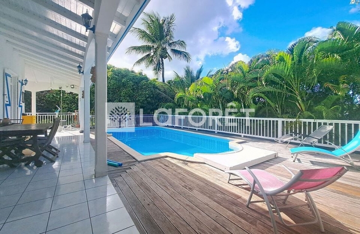 Vente Maison 150m&sup2; 5 pi&egrave;ces Lamentin