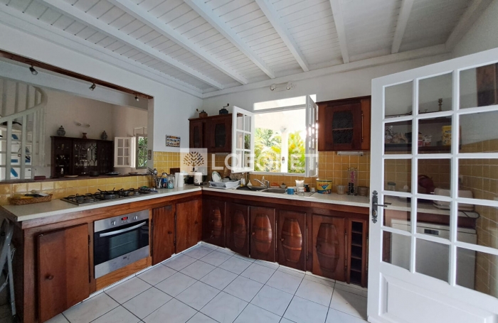Vente Maison 150m&sup2; 5 pi&egrave;ces Lamentin
