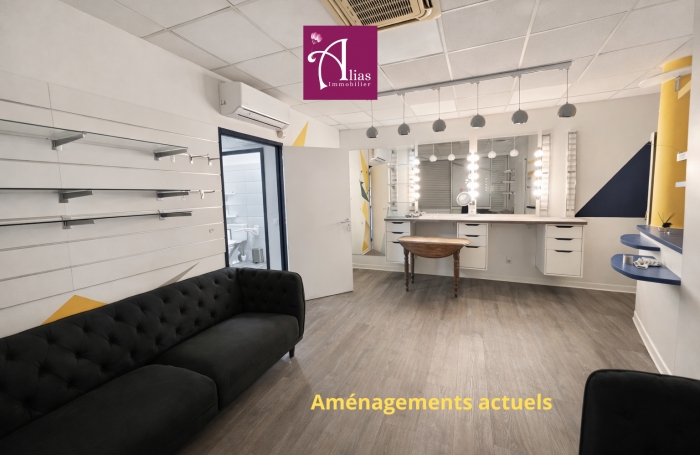 &Agrave; vendre - Local 55 m2 RDC+d&eacute;pendance - Centre-ville du Gosier (97190)