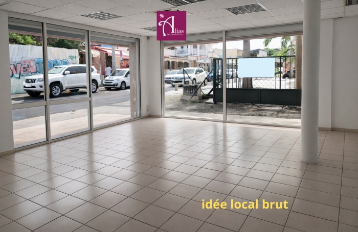 &Agrave; vendre - Local 55 m2 RDC+d&eacute;pendance - Centre-ville du Gosier (97190)