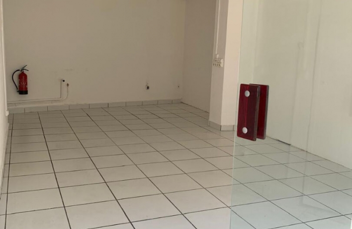 Location Local commercial 38m&sup2; Pointe-&agrave;-Pitre