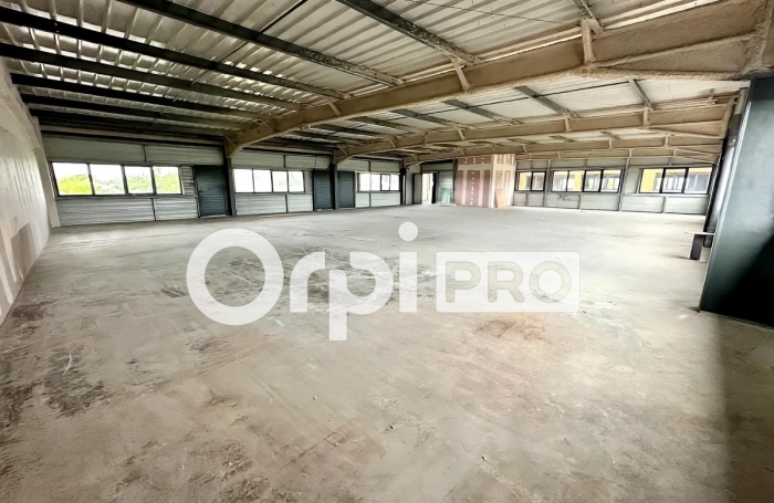 Location Divers 317m&sup2; Saint Fran&ccedil;ois