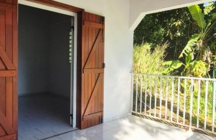 Location Maison 60m&sup2; 3 pièces Sainte Rose